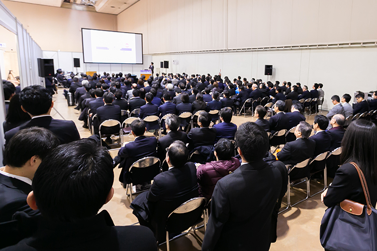3)Splendid seminars and presentations by experts of “Japanese IR”and leaders of global IR operators!